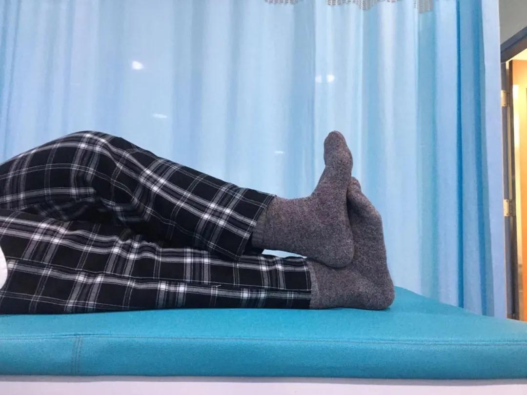 踝关节损伤没肿是不是就没事,踝关节损伤一周没有消肿