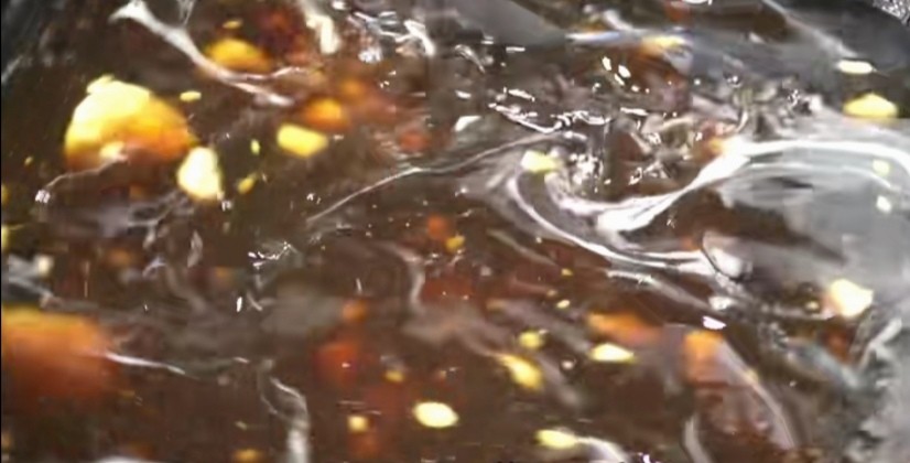 安徽卖板面的小姐姐,安徽女人卖板面