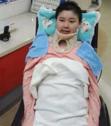 18岁妙龄少女车祸高位截瘫,车祸高位截瘫奇迹存活19年