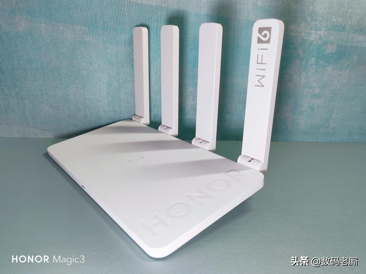 百兆带宽WiFi6路由无用?换上荣耀路由3SE后,后悔换的太晚了