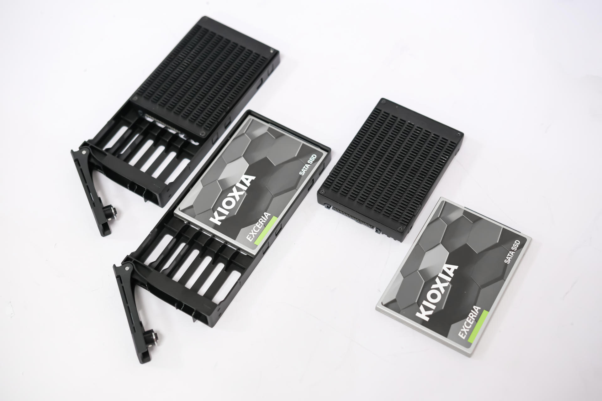 ZFS、RAIDZ欲罢不能？威联通TS-h973AX上手