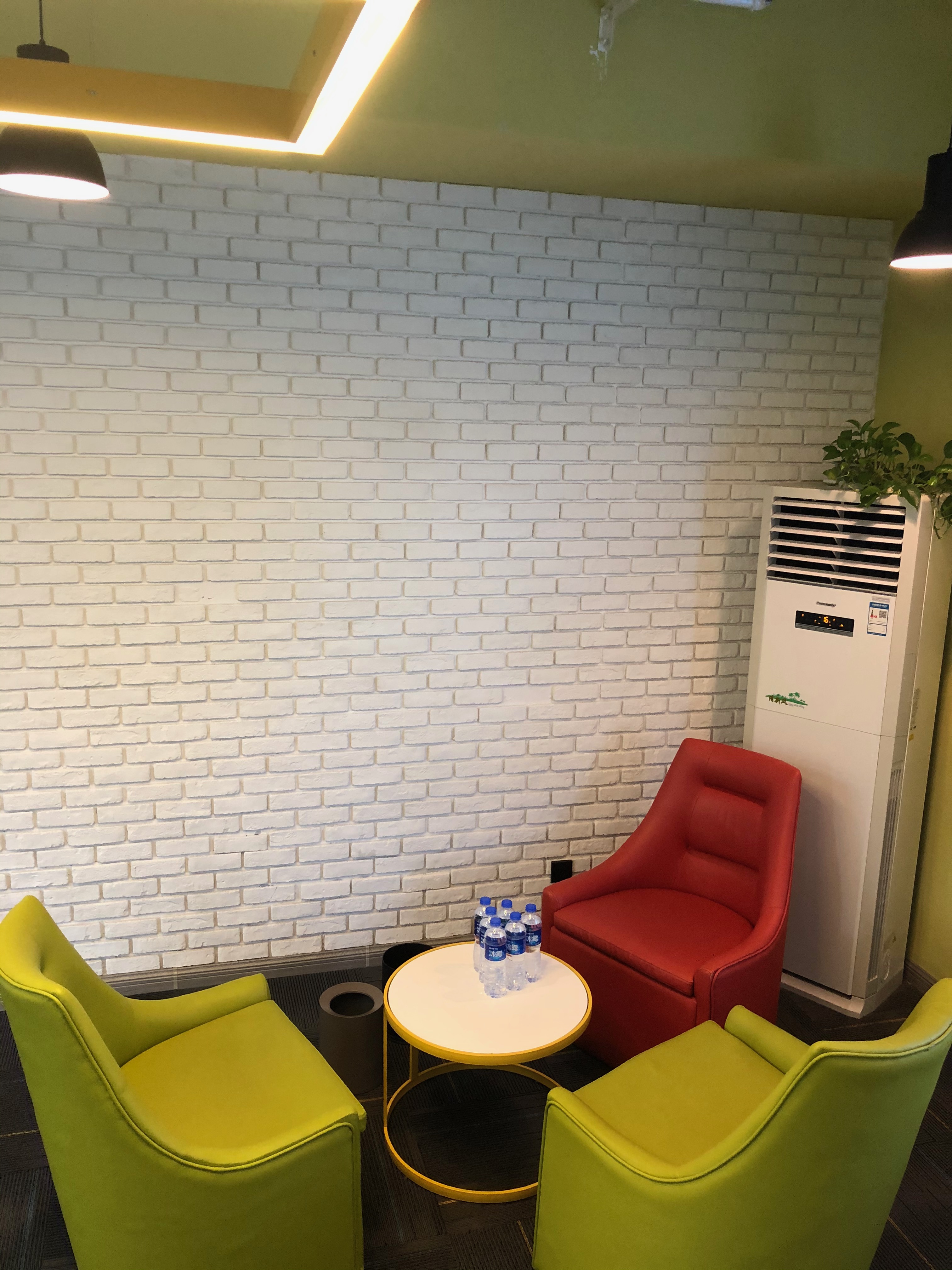 两家“宜必思.尚品”各有千秋，你的styles是什么？