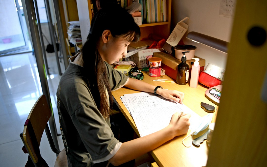 听见室友在说自己坏话怎么释然,突然听见室友在议论你你怎么办