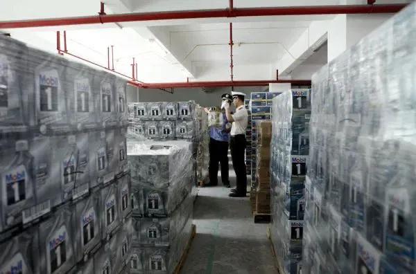 网购机油最新骗局,22亿假冒机油大案