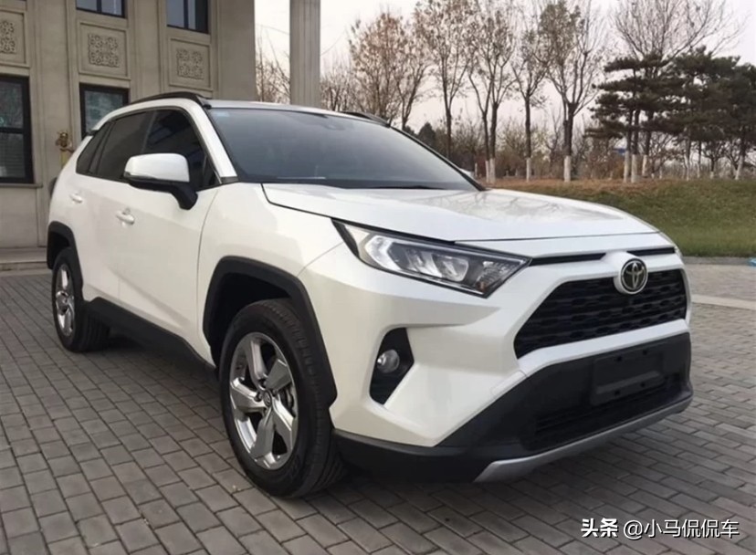 全新丰田荣放落地和用车成本参考,10w公里的丰田荣放值得买吗