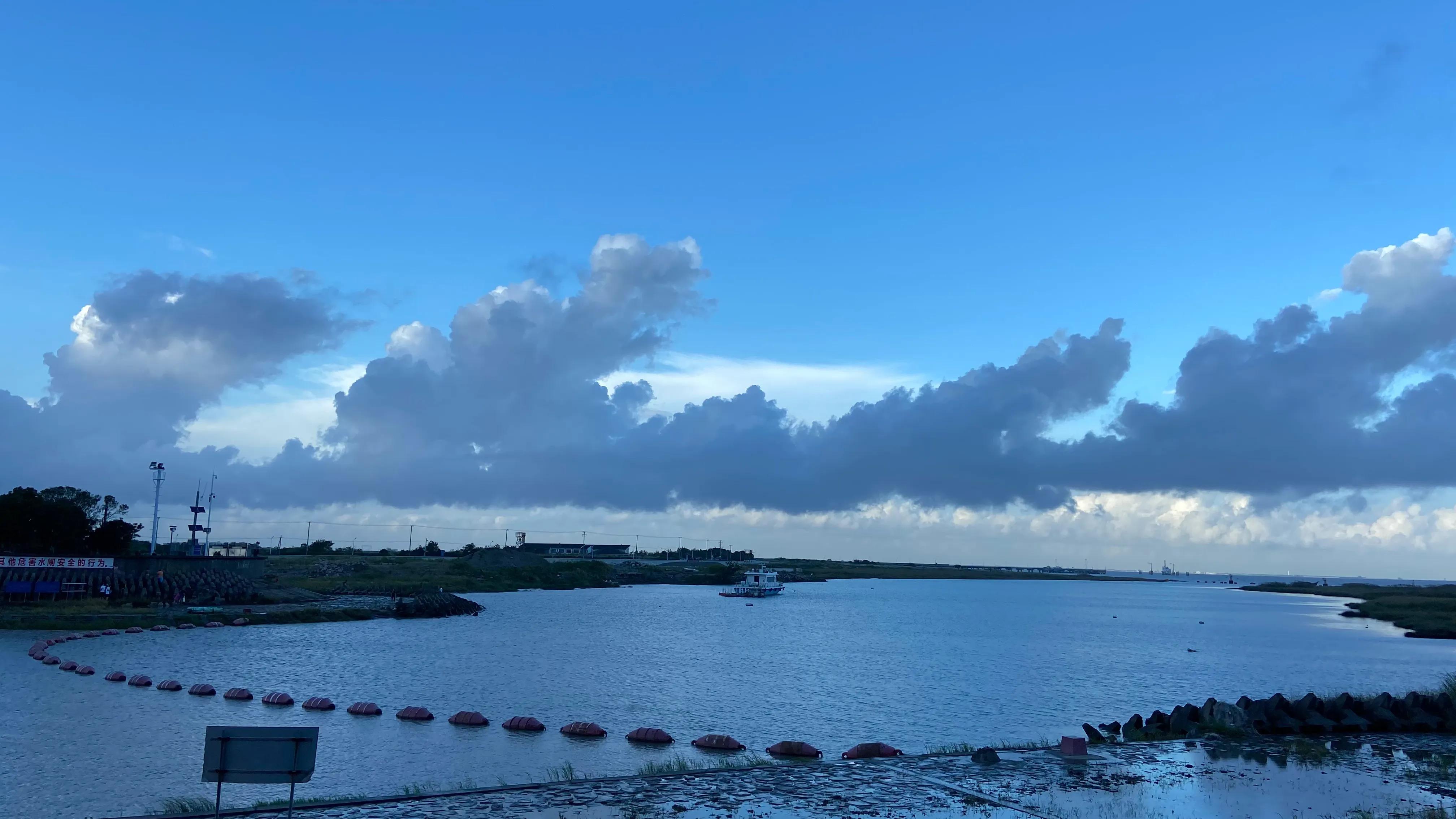 上海哪个地方能看到真正的大海,上海最近景色最好的大海