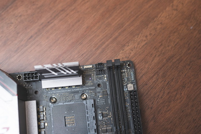 能畅玩三a大作的itx游戏主机,两千元预算性能最强的itx主机