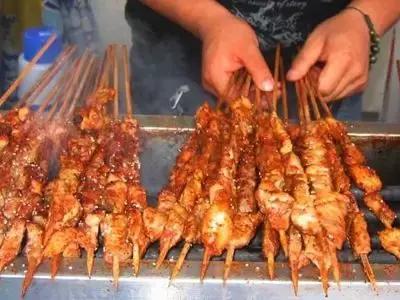 小孩胸口疼检查没事就放心了,娃胸口难受查了心肌酶一切正常