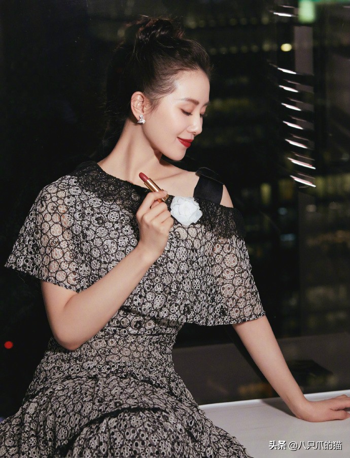 杨幂婚礼敬酒礼服图片大全,杨幂婚礼敬酒礼服