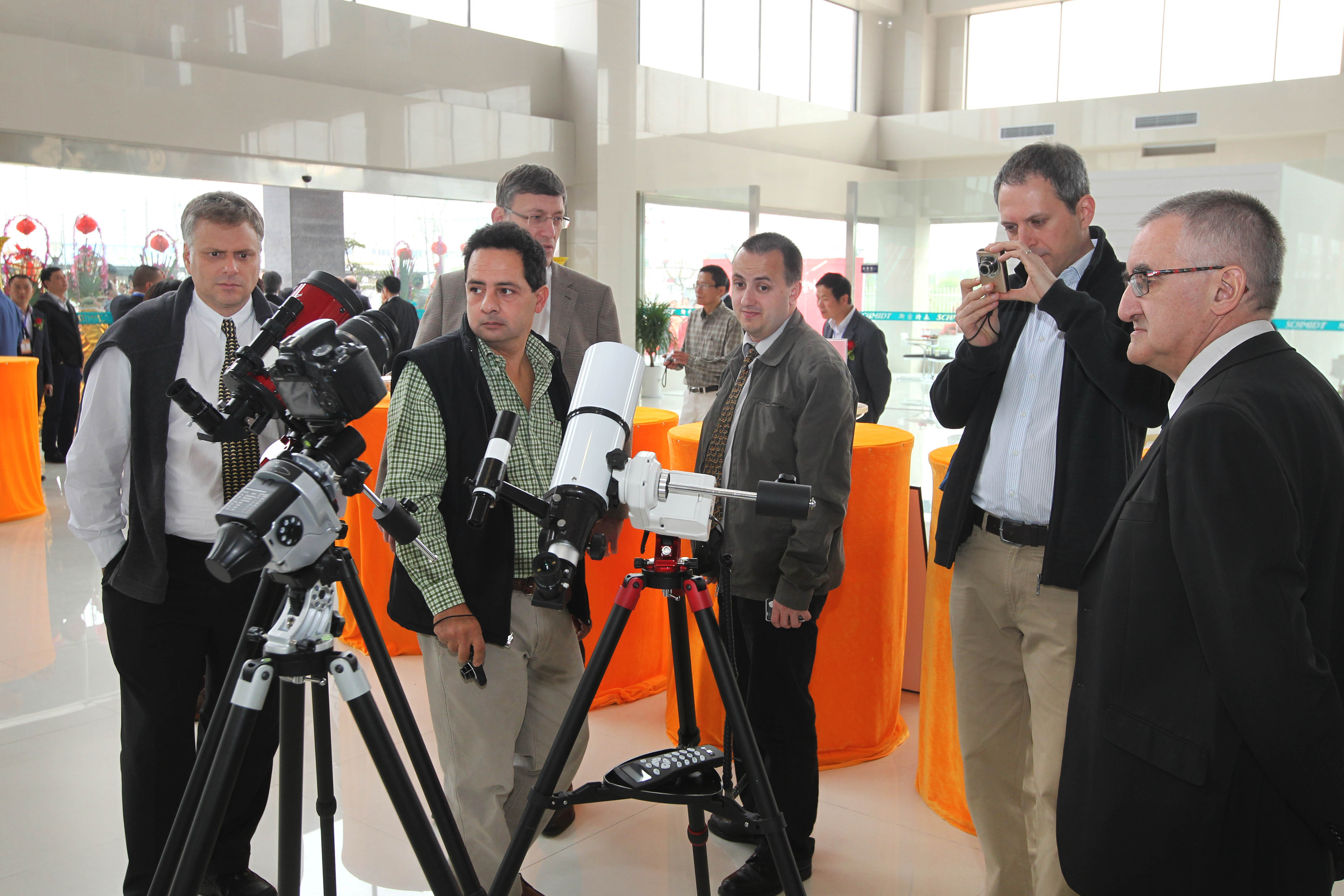 流浪地球吴京和他儿子帐篷镜头,流浪地球吴京和儿子最后一次见面