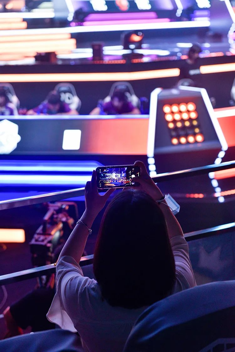 普通的追梦人|PEL群像:为梦想奋斗的普通工作者们