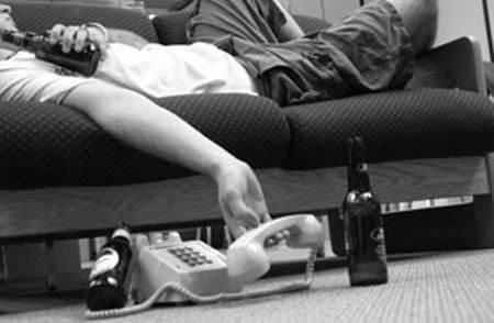 长期喝酒早上起来的症状,经常喝酒的人会出现什么症状