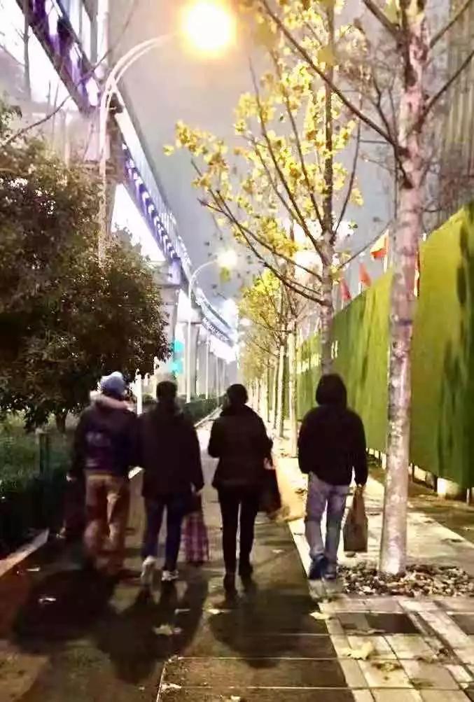 医院里的新冠患者越来越多,汉口医院特点