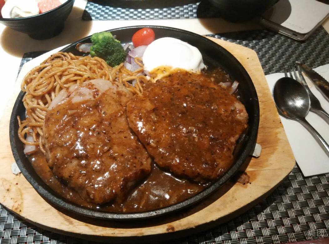 吃菲力牛排视频,牛排是菲力还是西冷更适合孩子