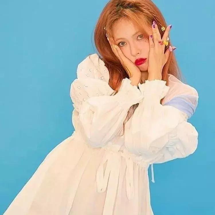 夸张发色弄什么造型,夸张的发色适合什么衣服