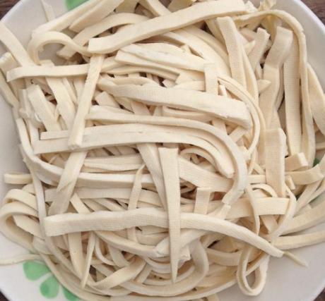 去吃麻辣烫吃哪样食材不踩雷,吃麻辣烫拿哪些菜不压秤