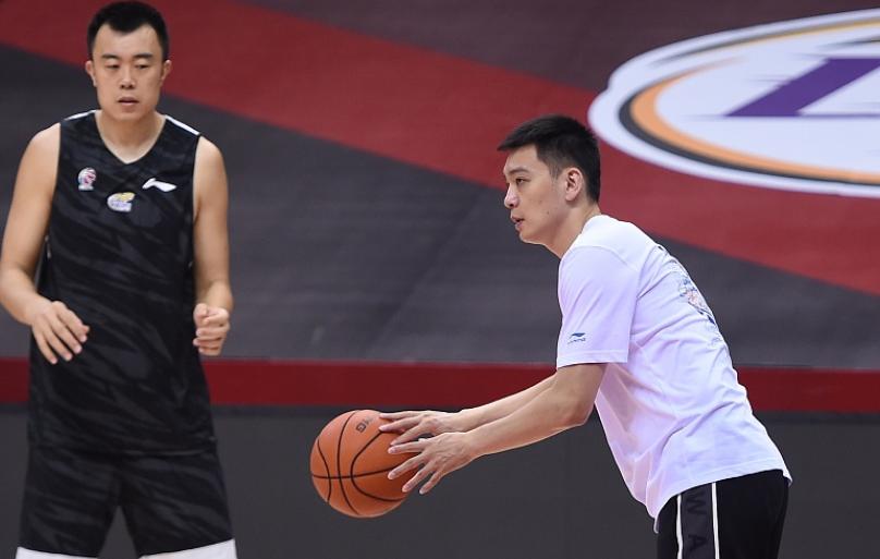 辽宁主帅杨鸣接手球队,辽宁宣布杨鸣当主教练