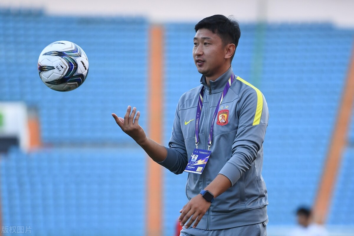 足协杯爆笑名场面,足协杯赛场爆笑一幕