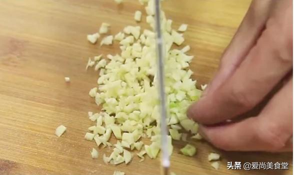 厨师长教你红烧肉末冬瓜,厨师长分享红烧冬瓜做法味道真香