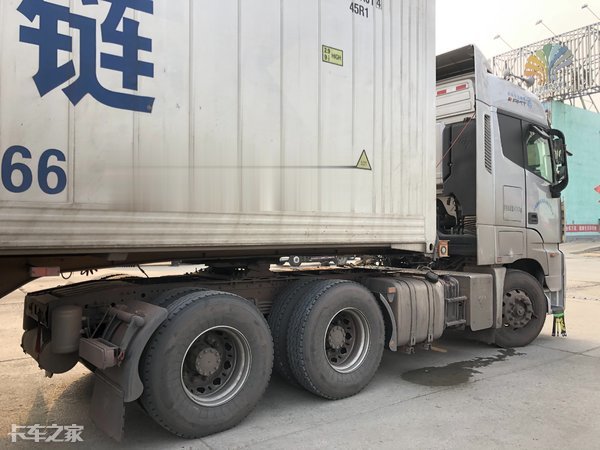 冷藏卡车司机的辛酸生活,9.6冷藏车一个月能跑5万公里吗