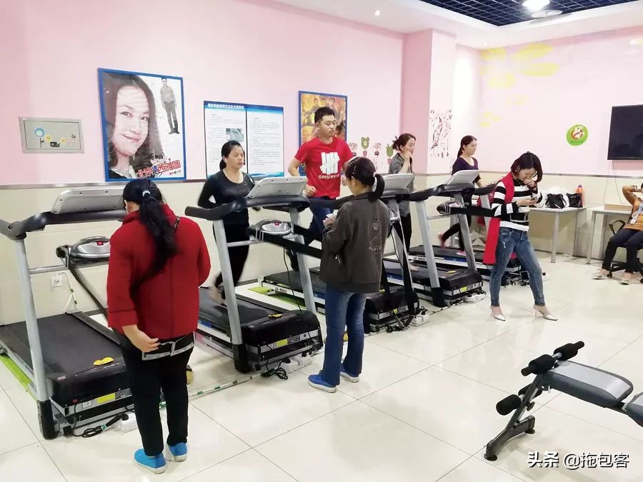 郑州港区富士康现在加班多吗,在郑州富士康的上班生活