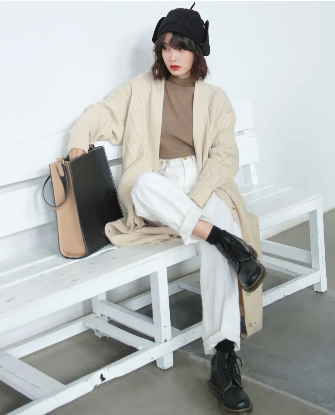 马丁靴加豆腐裤,小脚裤马丁靴穿搭