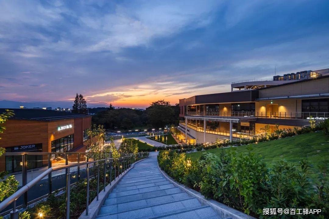 没开玩笑！优衣库的最新作品是一个公园！