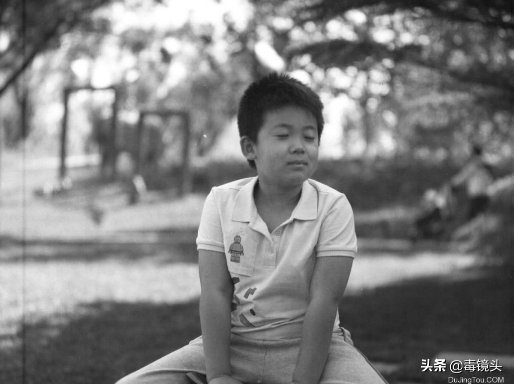 把黑白底片转成彩色照片的方法,底片黑白照片如何修成彩色照片