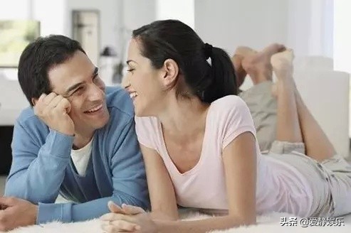 不能想发脾气就发脾气要忍,不能整天想恋爱