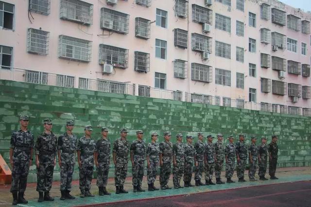 固始三中军训表演视频,固始永和学校军训