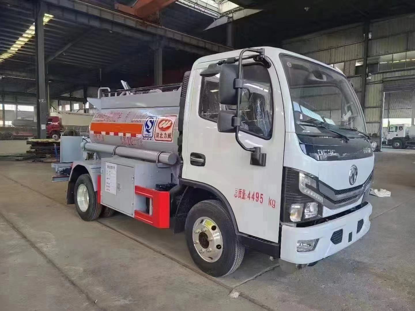 油罐车到哪里加油,正规油罐车对外加油怎么处理