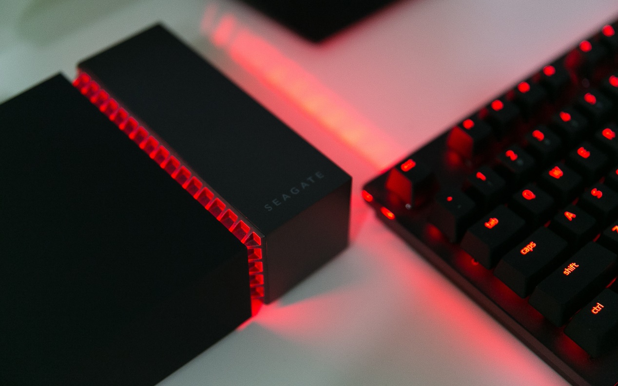 希捷酷玩3.516t,希捷firecuda520是希捷酷玩520吗