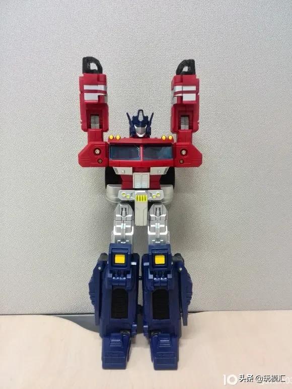 擎天柱电影版ls03玩具,03岁的玩具