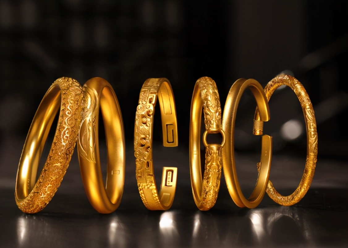 光面手镯与古法手镯有什么区别,古法手镯与普通手镯价格相差多少