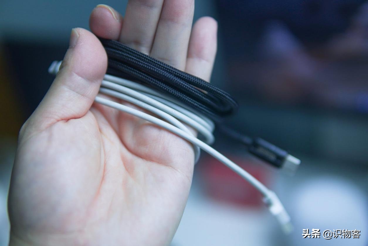 苹果lightning数据线最大功率,超级耐用的快充线推荐品牌