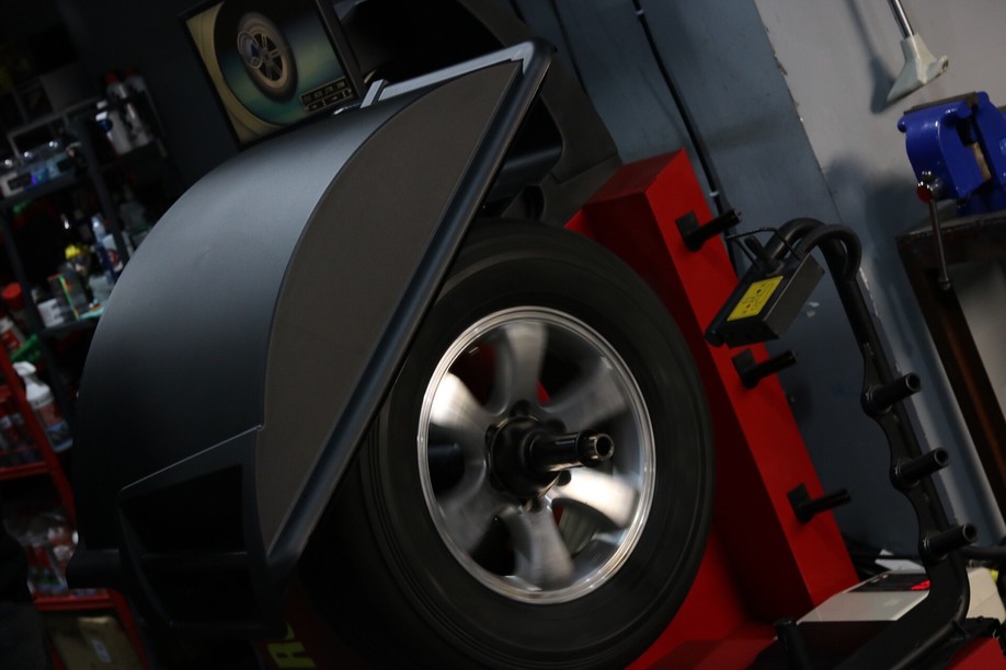 怪兽修车:修复一辆09款中东版丰田霸道,最终旧车变新车