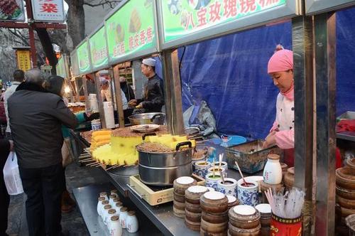 哪种街边小吃生意好赚钱,现在卖什么小吃最赚钱见效
