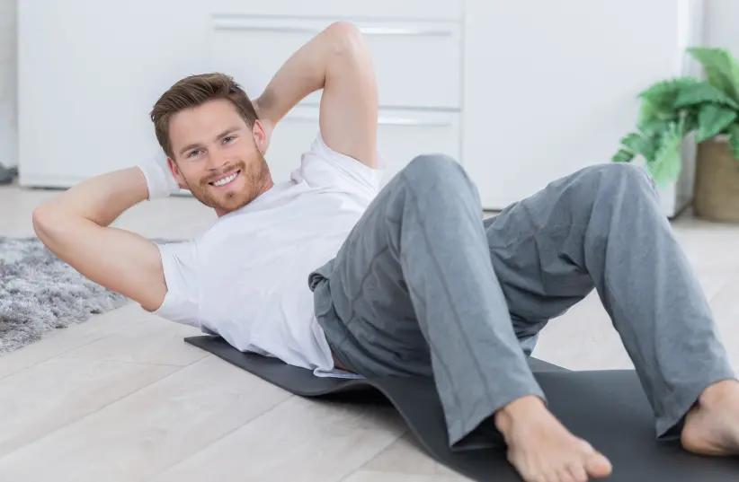 如何正确的做仰卧起坐姿势,中考仰卧起坐满分练习技巧