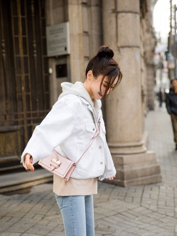 袁姗姗机场飞行夹克,袁姗姗牛仔夹克