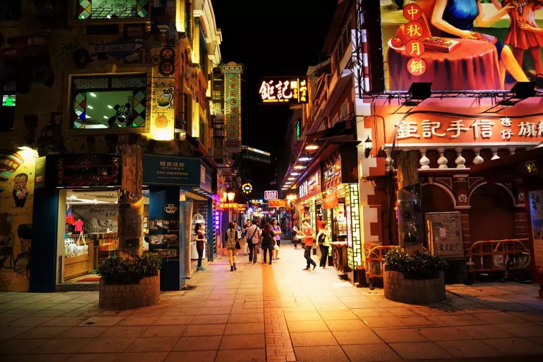 因赌博而闻名于世，这座城市有多酷？一夜之间千万身家变身无分文