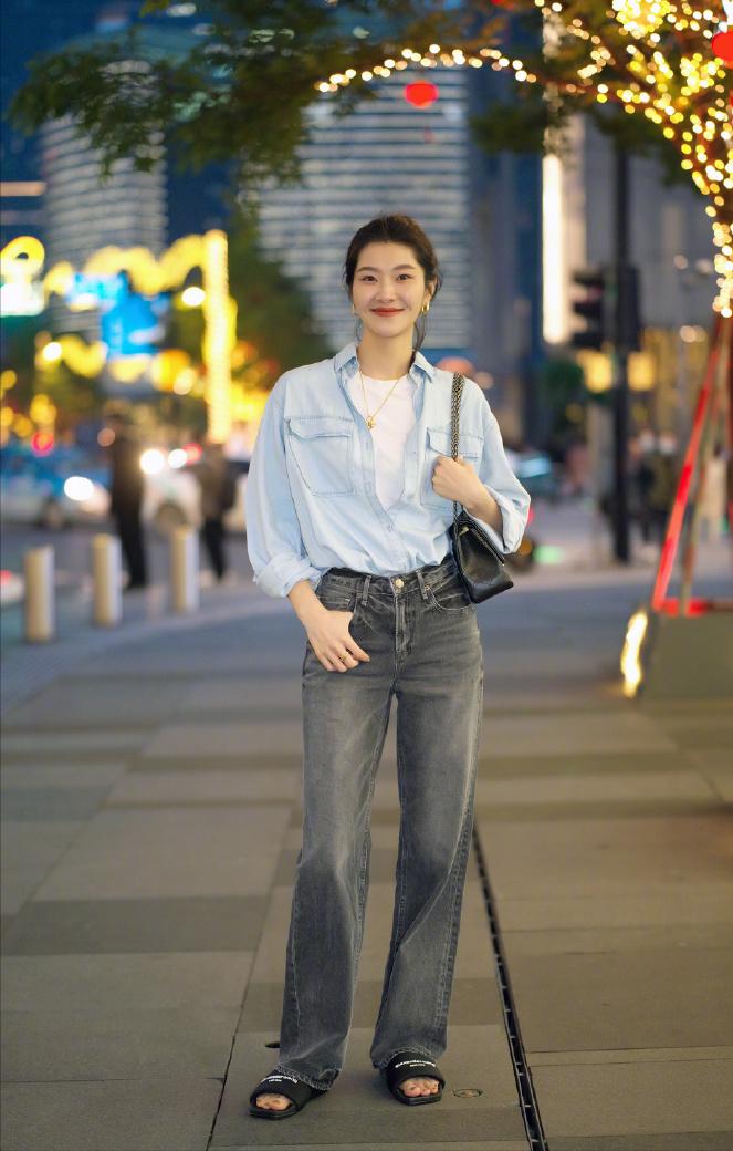 2022最流行的牛仔裤搭配什么鞋,牛仔裤搭配这5种鞋子好看又时髦