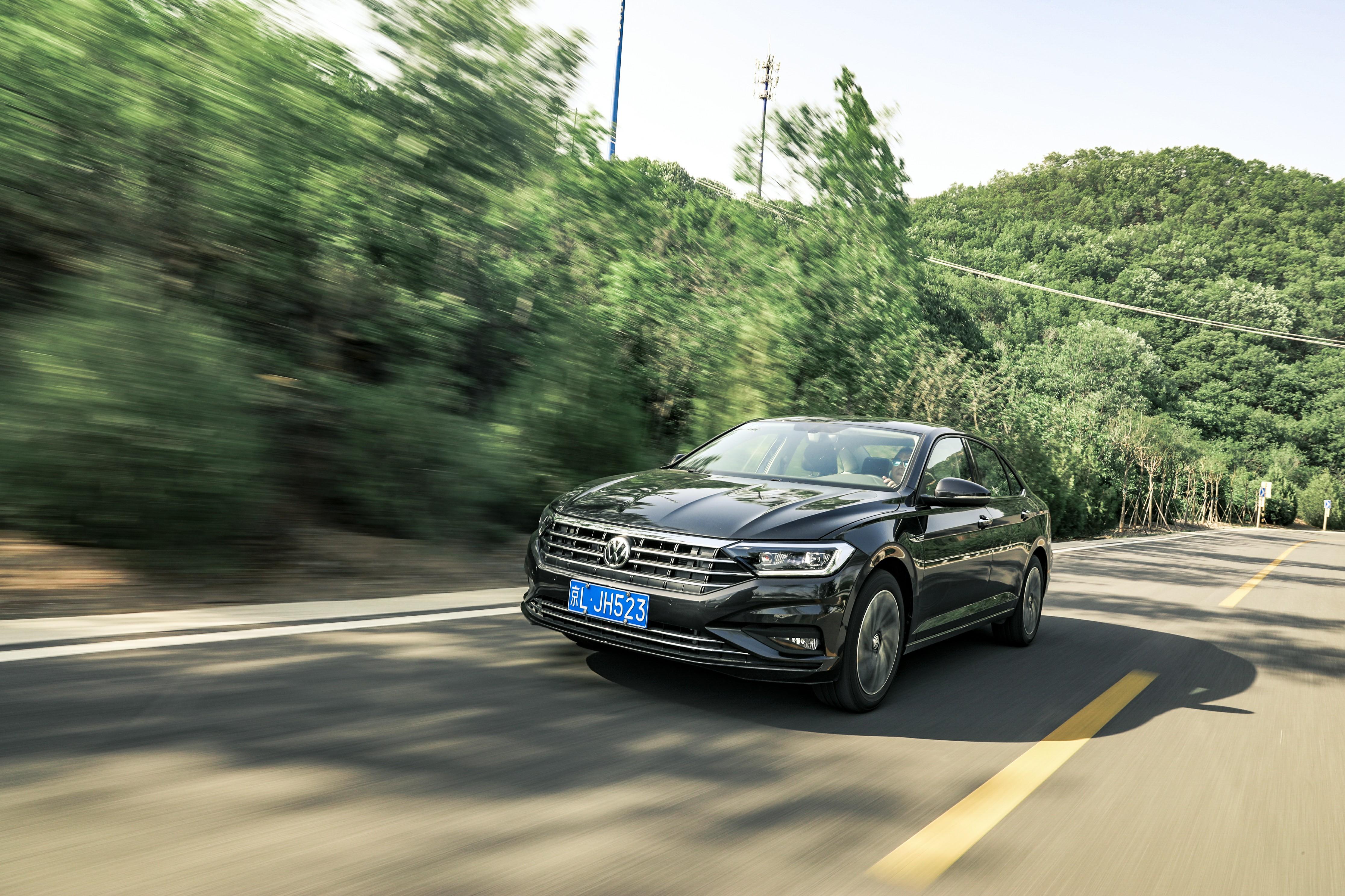 斯柯达明锐1.6和速腾发动机一样吗,斯柯达新明锐和速腾对比