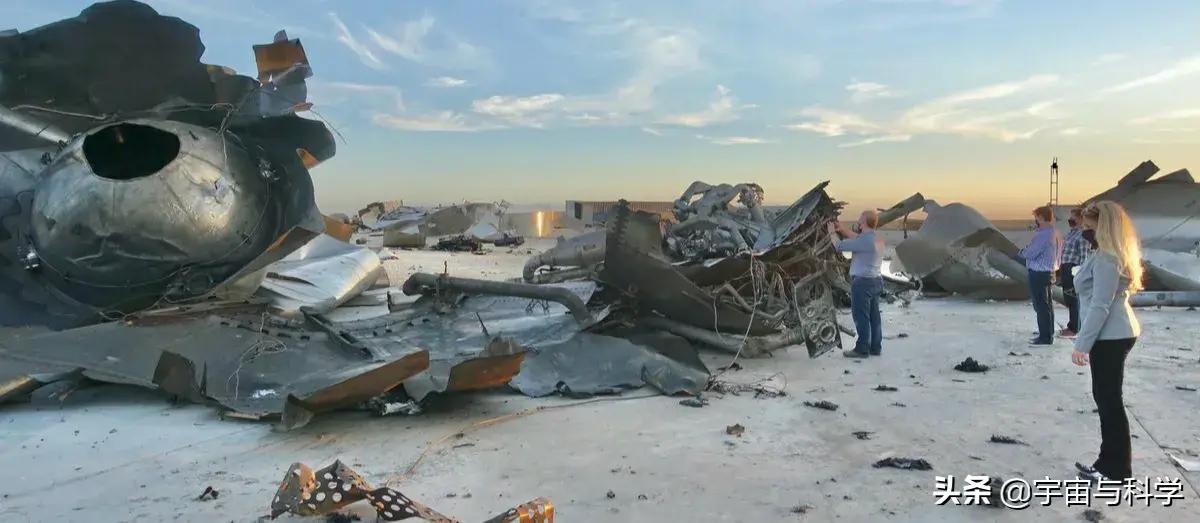 馅大皮薄的星舰S8爆炸现场,看马斯克距真正的探空之路有多远