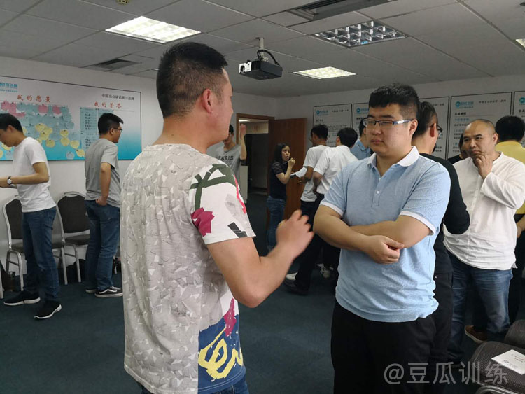 语言表达能力差怎么办,语言表达能力差用什么方法