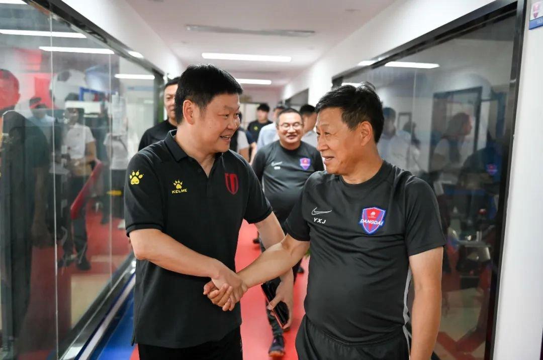 中超比赛重庆当代,重庆当代跃居中超