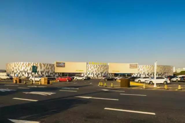 无锡梅村服务区女士停车位,高速服务区女司机专用停车位