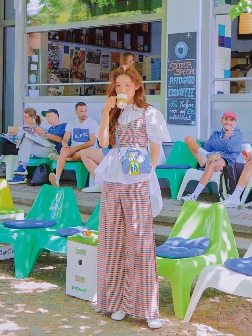 求jennie同款衣服,jennie无帽卫衣