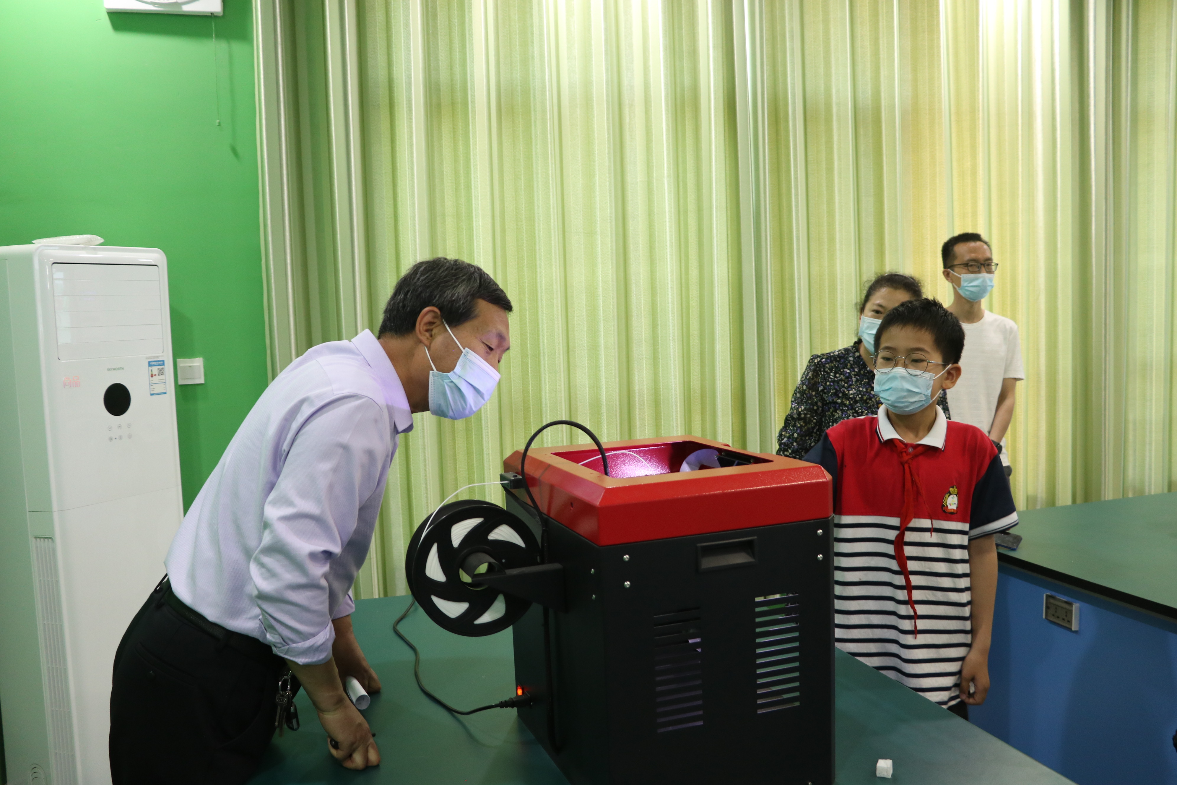 书香浸润童年主题活动之遇见美好,书香浸润童心献礼建党百年展板