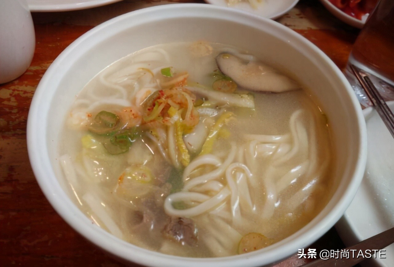 为什么韩国女生都很有少女感,韩国女生为什么皮肤都那么白