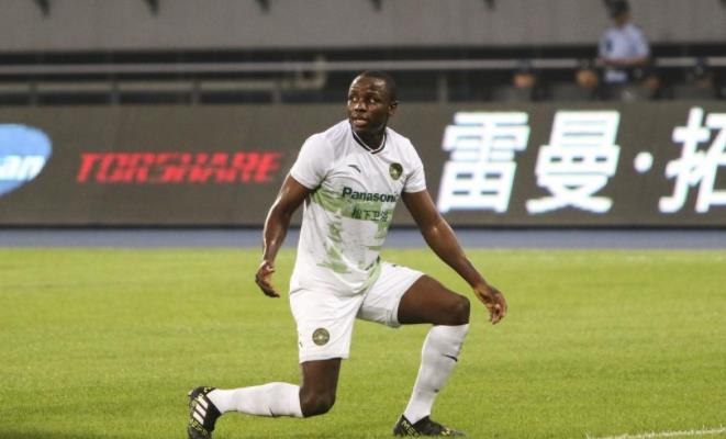 大连球迷谈穆谢奎,一方功臣穆谢奎